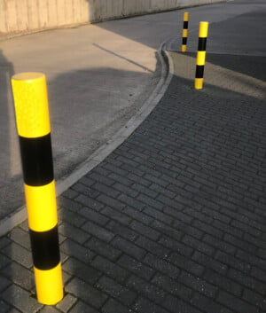 1770 Protection bollard